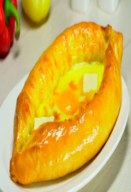 сочные и сытные хачапури по-аджарски