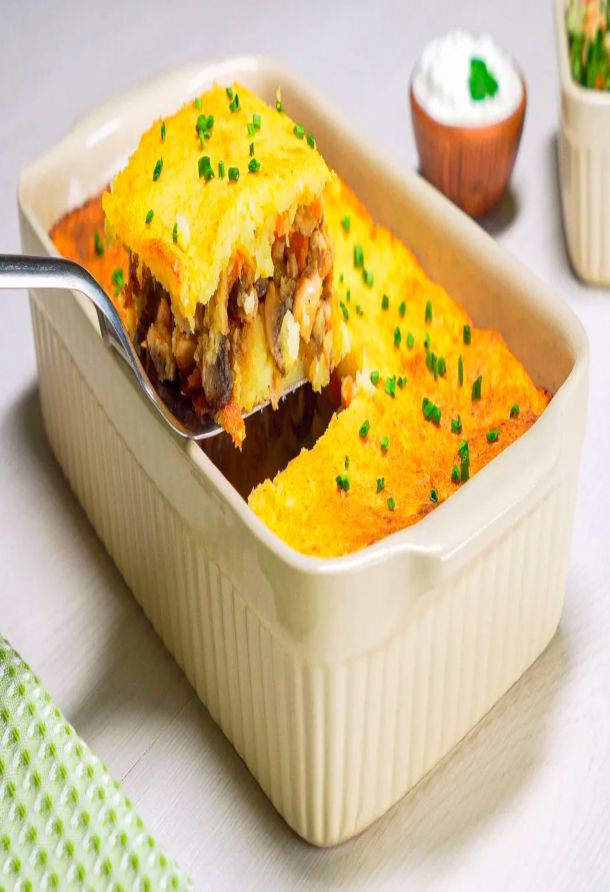 Нежная картофельная запеканка с курицей и грибами: любимый вкус детства для всей семьи