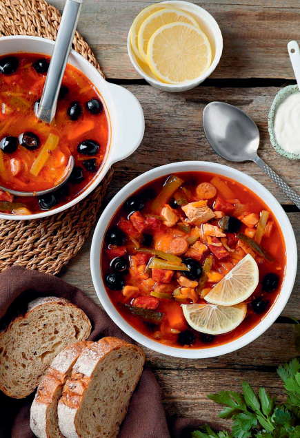 Сборная мясная солянка в мультиварке
