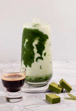 Кокосовый матча-латте