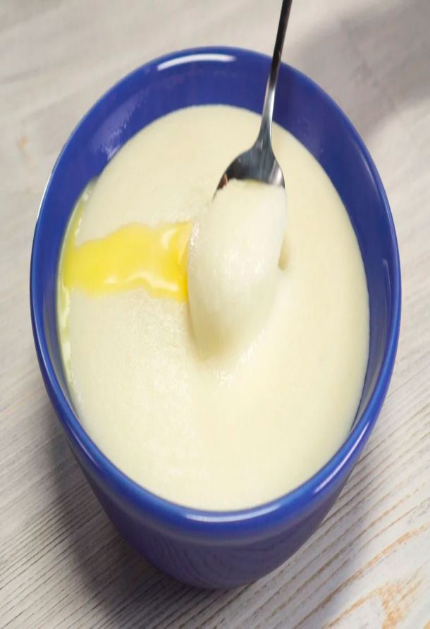 бархатистая и нежная манная каша без комочков