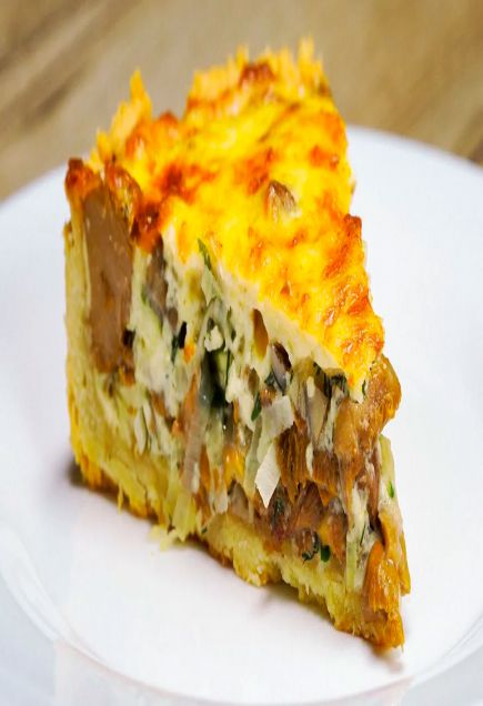 Киш с грибами, сыром и луком-пореем