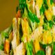 классический салат Цезарь с курицей